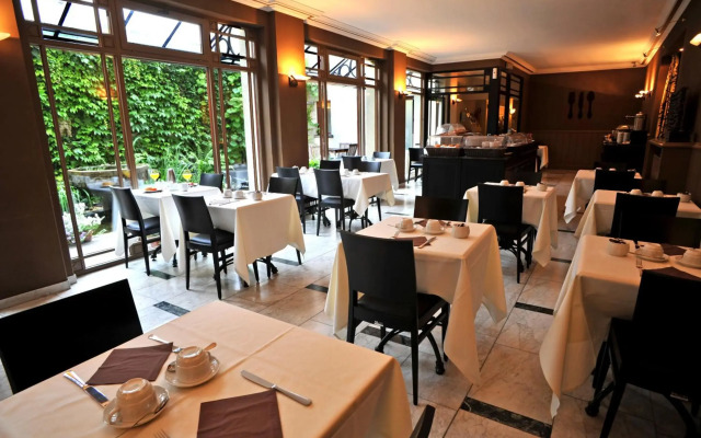 Flanders Hotel