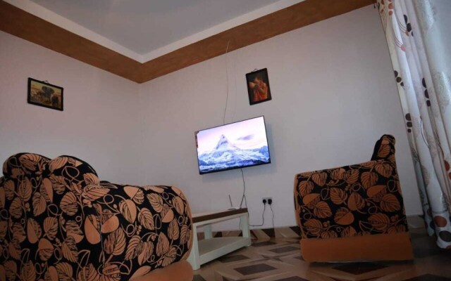 Lux Suites Mara Holiday Homes