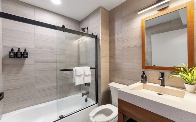 The Wave at Marblehead