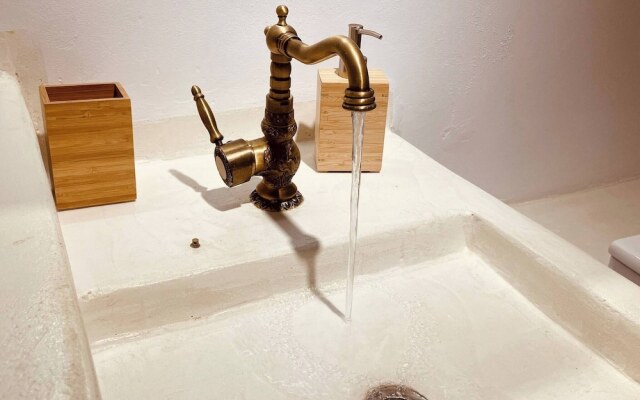 Travellers And Hikers Delight 2, Next To Sougia