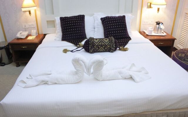 Regant Lake Palace Hotel