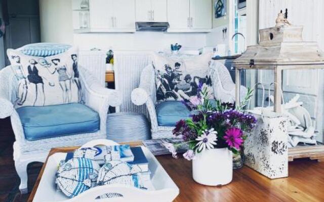 Dankbaar Holiday Home