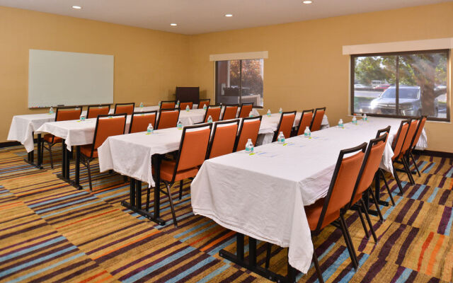 Fairfield Inn & Suites Louisville North