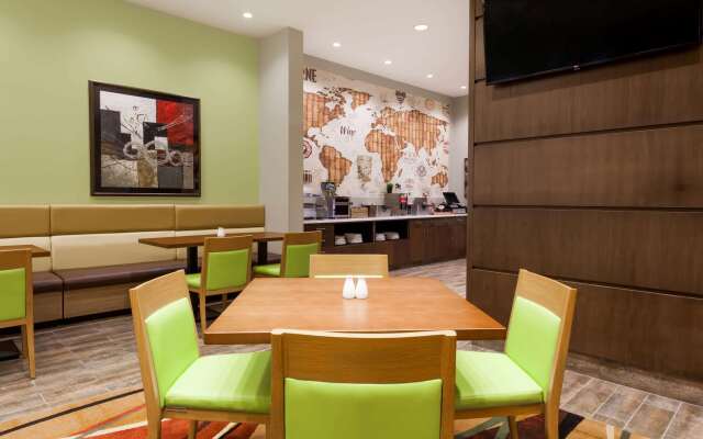 Wyndham Garden Edmonton Airport