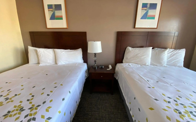 BeachWay Inn