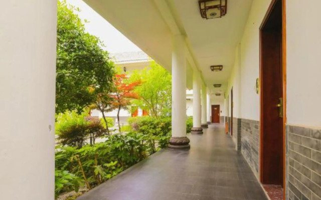 Zihai Yuanxiang Hotel