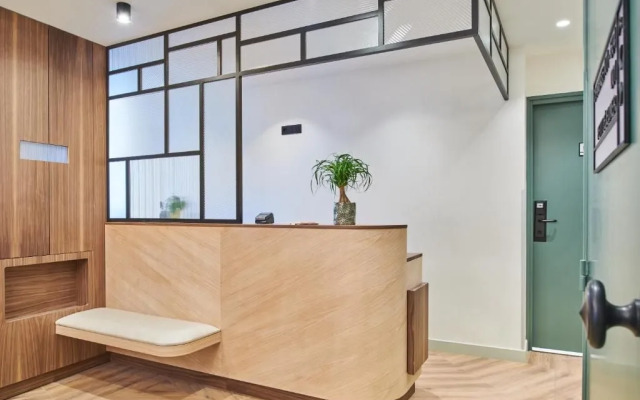 Hotel 10 Opera by HappyCulture