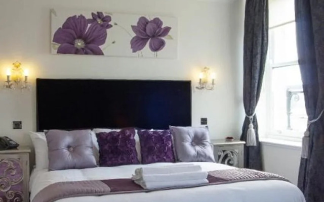 Ship Leopard Hotel – No Children