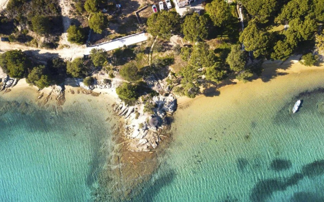 Filyra Private Beach Villa