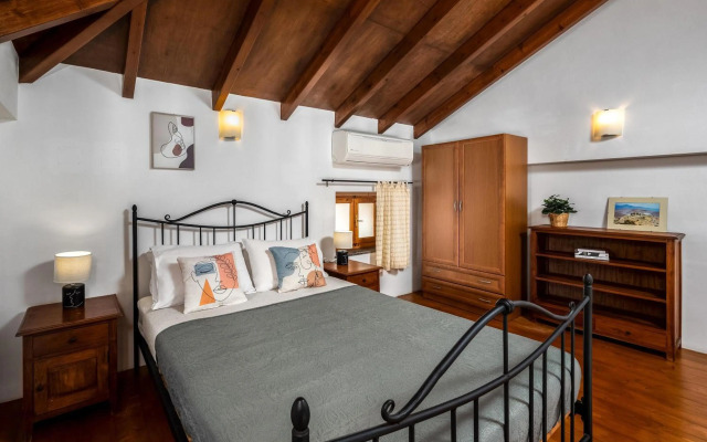 OverThe Sea Apartments