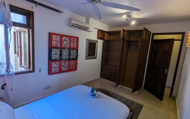 Lux Suites Lamera Beachfront Apartments