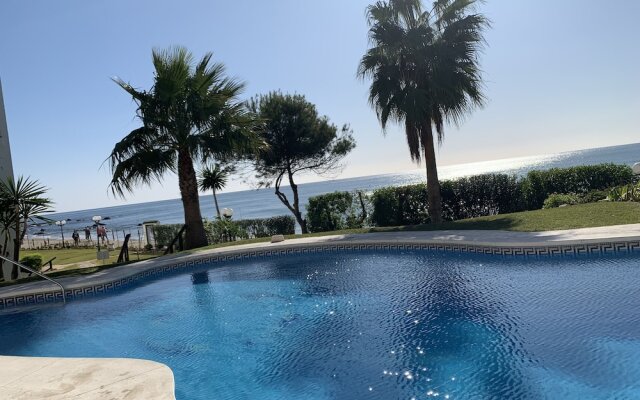 Apartment Aguamarina On The Beach Front