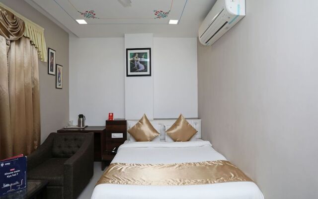 Oyo 9972 Hotel Kingfisher