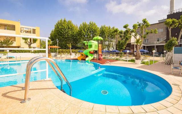Color Perla Village