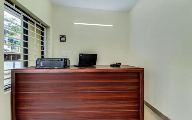 Itsy Hotels Rain Tulsi Stayz, Palarivattom Junction