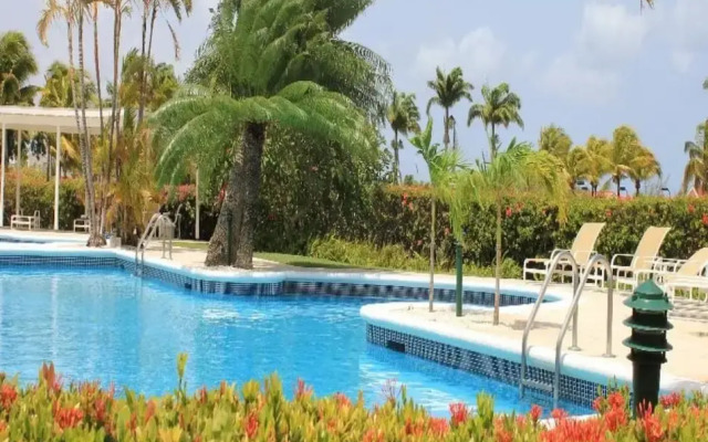 Paradise BDS - 3 B R Golf Villa at Rwml