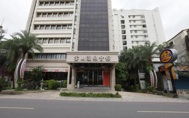 Resort One Hotel