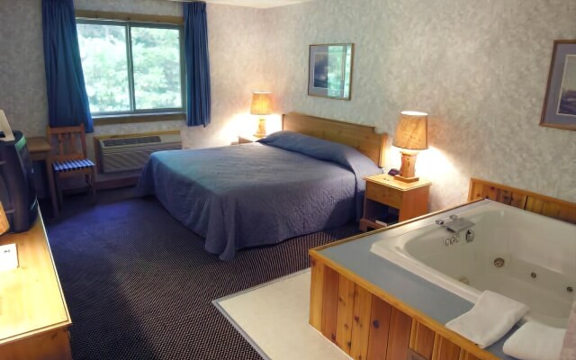 The Pinewood Lodge