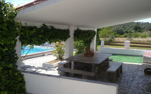 House With 5 Bedrooms in Aroche, Huelva, With Wonderful Mountain View,