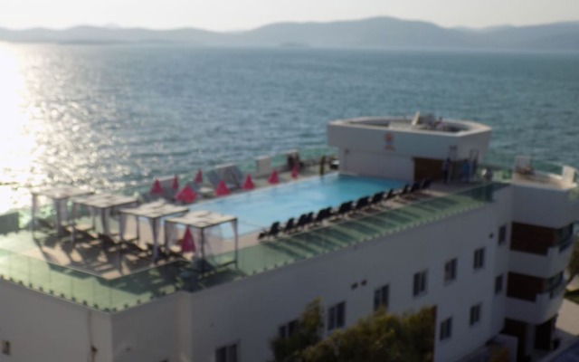 Marina Suites & Spa