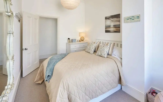 Host Stay Fishers Apartment