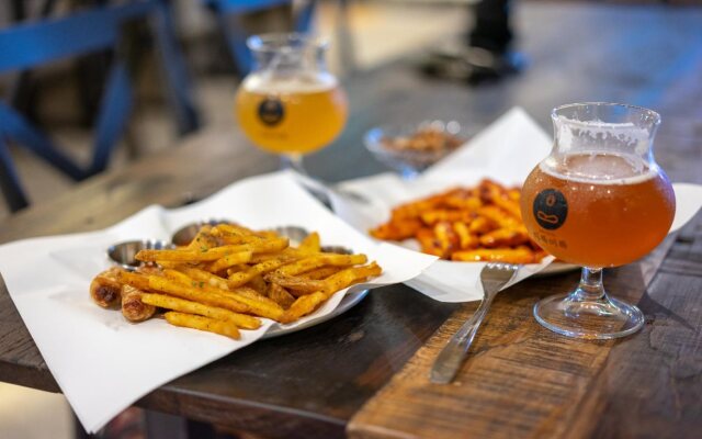 Mireuk Mireuk Hostel