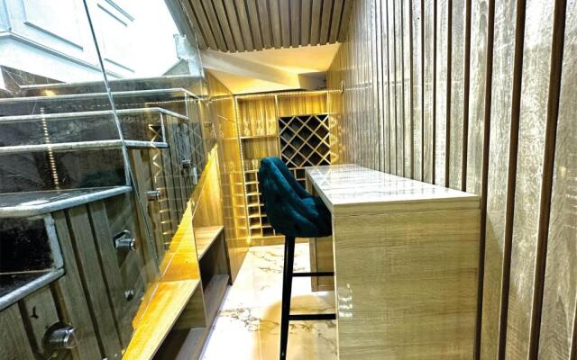 Pharrel Diplomatic Plus 3 Bedroom Suite