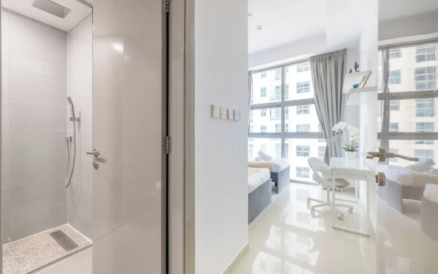 Waterfront 3BR with Marina View at DEC