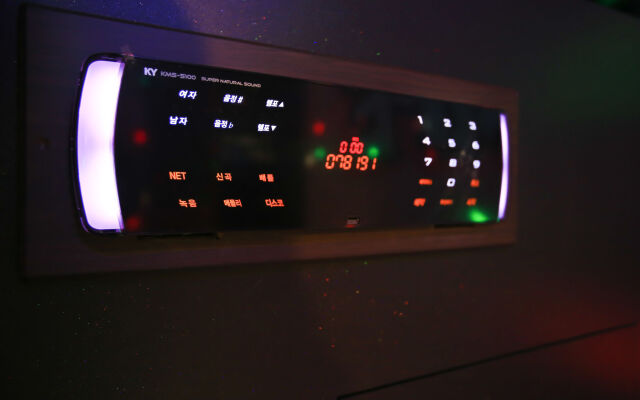 Hotel 2.4