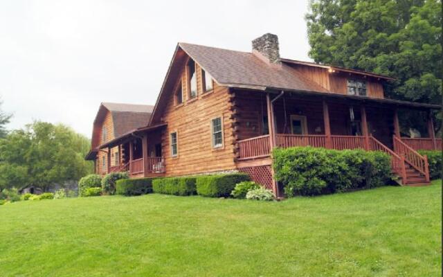 Maple Fork Lodge