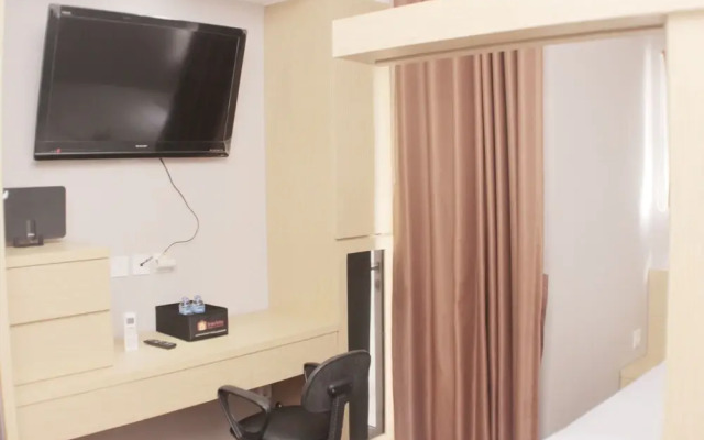 Cozy And Nice Studio At Oasis Cikarang Apartment