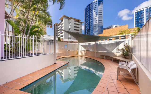 Spring Hill Gardens Apartments