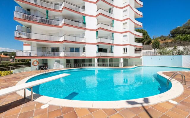 Modern flat  Pool and Tennis area