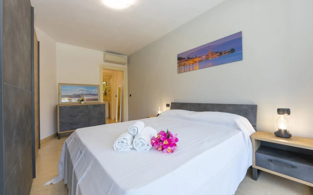 Rivoltella Apt With Pool 600m From Lake