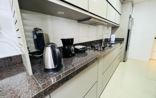 MRG - Estiloso - 2 Suítes - 10 minutos da Rua Coberta