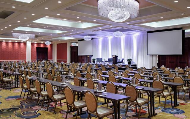 Amway Grand Plaza, Curio Collection by Hilton