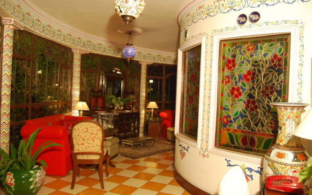 Sugan Niwas Palace