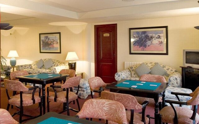 Perla Marina Hotel & Apartamentos