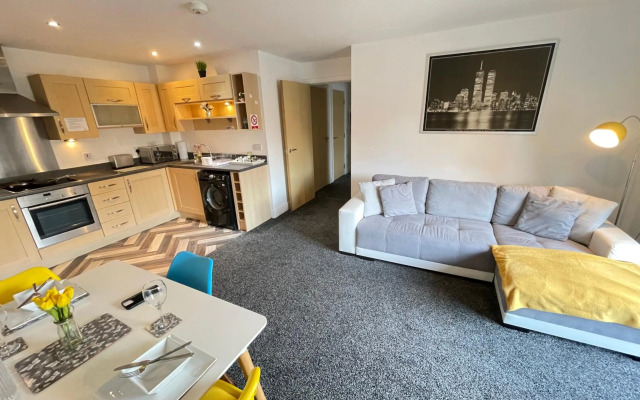 Grand Central Apartments, Centro