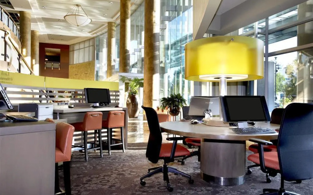 Sheraton Suites Calgary Eau Claire