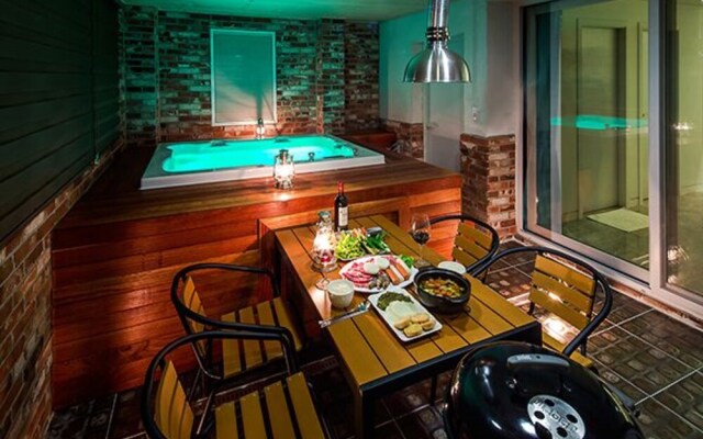 Gapyeong Elsa Spa Pension