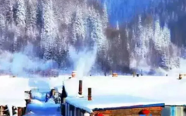 Snow Valley Mythical Family Hotel