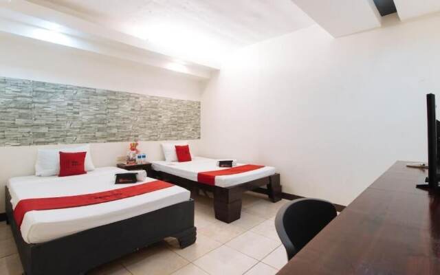 RedDoorz Plus @ Melsol Metro Vigan