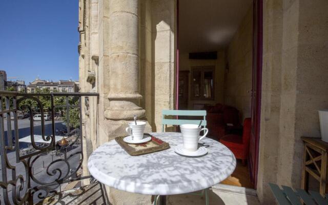 Centre historique, appartement climatisé avec terrasse