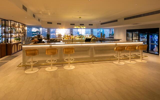 Crowne Plaza Sydney Coogee Beach by IHG