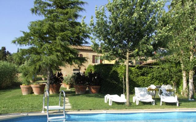 Casalunga Beautiful Farmhouse With Swimming Pool and Garden-casalunga