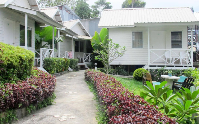 Phi Phi Uphill Cottage
