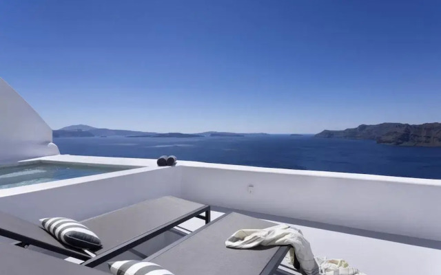 Bluedome Cavehouses by Otium Villas