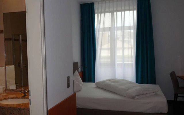 KONCEPT HOTEL Benedikt (vormals H2O)