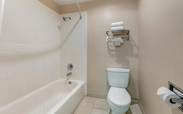 Quality Inn & Suites Anaheim Maingate